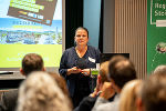 Fokus auf gastronomische Initiativen: Sonja Skalnik, Vizebürgermeisterin und Tourismusexpertin aus Feldbach © Land Steiermark/Robert Binder; Verwendung bei Quellenangabe honorarfrei Fokus auf gastronomische Initiativen: Sonja Skalnik, Vizebürgermeisterin und Tourismusexpertin aus Feldbach