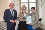 Ausgezeichnet mit dem Großen Goldenen Ehrenzeichen des Landes: Landtagsabgeordnete a. D. Alexandra Pichler-Jessenko. Glückwünsche kamen von LH Kunasek und LH-Stv.Khom. © Land Steiermark/Foto Fischer; Verwendung bei Quellenangabe honorarfrei Ausgezeichnet mit dem Großen Goldenen Ehrenzeichen des Landes: Landtagsabgeordnete a. D. Alexandra Pichler-Jessenko. Glückwünsche kamen von LH Kunasek und LH-Stv.Khom.