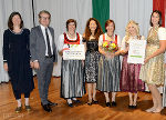 Karin Reis-Klingspiegl (Styria Vitalis), LR Christopher Drexler, Direktorin Rosemarie Langbauer und Vertreterinnen der Gesundheits- und Krankenpflegeschule Frohnleiten © Bilder: Foto Andrea; bei Quellenangabe honorarfrei Karin Reis-Klingspiegl (Styria Vitalis), LR Christopher Drexler, Direktorin Rosemarie Langbauer und Vertreterinnen der Gesundheits- und Krankenpflegeschule Frohnleiten