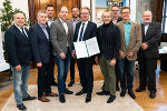 Die steirischen Verhandler von Landespersonalvertretung und KAGes-Zentralbetriebsrat mit Personallandesrat Christopher Drexler © steiermark.at/Streibl Die steirischen Verhandler von Landespersonalvertretung und KAGes-Zentralbetriebsrat mit Personallandesrat Christopher Drexler