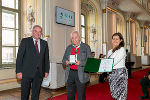 Für seine langjährigen Verdienste um die steirischen Pfadfinder wurde der geschäftsführende Präsident Josef Ortner mit dem Goldenen Ehrenzeichen des Landes Steiermark ausgezeichnet. © Land Steiermark/Frankl; bei Quellenangabe honorarfrei Für seine langjährigen Verdienste um die steirischen Pfadfinder wurde der geschäftsführende Präsident Josef Ortner mit dem Goldenen Ehrenzeichen des Landes Steiermark ausgezeichnet.