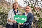 Tourismuslandesrätin Barbara Eibinger-Miedl und STG-Geschäftsführer Michael Feiertag freue sich über die erfolgreiche Winterbilanz 2022/23. © STG/Streibl Tourismuslandesrätin Barbara Eibinger-Miedl und STG-Geschäftsführer Michael Feiertag freue sich über die erfolgreiche Winterbilanz 2022/23.
