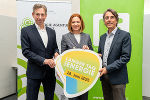 Vorstandsdirektor Werner Ressi (Energie Steiermark), Landesrätin Simone Schmiedtbauer und Geschäftsführer Dieter Thyr (Energieagentur Steiermark) (v.l.) © Land Steiermark/Binder; bei Quellenangabe honorarfrei Vorstandsdirektor Werner Ressi (Energie Steiermark), Landesrätin Simone Schmiedtbauer und Geschäftsführer Dieter Thyr (Energieagentur Steiermark) (v.l.)