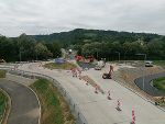 An der B 74 wurde beim Besucherzentrum Grottenhof ein Betonkreisverkehr errichtet. © Foto: Land Steiermark; bei Quellenangabe honorarfrei An der B 74 wurde beim Besucherzentrum Grottenhof ein Betonkreisverkehr errichtet.