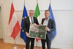 Länderübergreifende Kooperationen in verschiedenen Bereichen standen im Zentrum der Unterredung mit dem Regionspräsidenten Massimiliano Fedriga