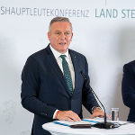 LH Mario Kunasek bei der Pressekonferenz nach der LH-Konferenz auf Schloss Seggau