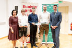 Wartinger-Medaillen für Jaron Setnik, Maximilian Stastny und Luca Krinner von der Privatmittelschule Graz-Eggenberg.