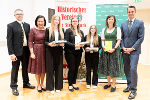 Lena Feldbacher, Sarah Sorko, Hannah Poschauko von der HAK/HAS Leibnitz erhielten die Wartinger-Medaille.
