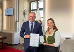 Ehrenzeichen des Landes Steiermark für Wissenschaft, Forschung und Kunst: LH Mario Kunasek mit Anja Haase 