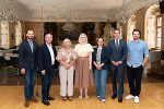 LAbg. Luca Geistler, LAbg. Detlev Eisel-Eiselsberg, KO Claudia Klimt-Weithaler, LAbg. Chiara-Sophia Glawogger, LAbg. Veronika Nitsche, Bildungslandesrat Stefan Hermann und KO Niko Swatek (v.l.)