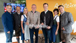 Landeshauptmann Mario Kunasek (M.) flankiert von Landesrat Karlheinz Kornhäusl sowie dem Ehepaar Lientscher (Ivents Kulturagentur) und dem Ehepaar Perna (Ivents Kulturagentur) sowie Graz-Stadtrat Kurt Hohensinner (l.) © Land Steiermark/ Streibl