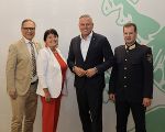 LH Mario Kunasek und LH-Stv. Manuela Khom flankiert vom Leiter der Fachabteilung Katastrophenschutz und Landesverteidigung Harald Eitner (l.) und Landespolizeidirektor Gerald Ortner (r.)