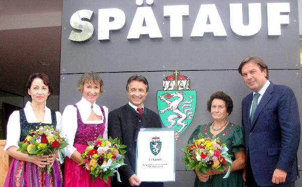 LH Franz Voves mit der Familie Spätauf: Maria, Harald und Marianne sowie Schwester Erika Jahn (v.r.) © Fotos: Kindermann; bei Quellenangabe honorarfrei