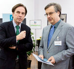 LH Franz Voves und Veranstalter Hellmut Samonigg bei der Eröffnung des 4. steirischen Krebstages