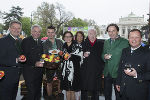 Bühne mit Trinkwasser und Steiermark Genuss Apfel: BM Andrä Rupprechter, LH-Stv. Hermann Schützenhöfer, Apfelbotschafter Andreas Gabalier, BM Johanna Mikl-Leitner, Apfelbäuerin Josefa Wilhelm, Bgm. Michael Häupl, LH Franz Voves, ST-GF Erich Neuhold (v.l.) © Steiermark Tourismus/Hammerschmid; bei Quellenangabe honorarfrei Bühne mit Trinkwasser und Steiermark Genuss Apfel: BM Andrä Rupprechter, LH-Stv. Hermann Schützenhöfer, Apfelbotschafter Andreas Gabalier, BM Johanna Mikl-Leitner, Apfelbäuerin Josefa Wilhelm, Bgm. Michael Häupl, LH Franz Voves, ST-GF Erich Neuhold (v.l.)