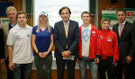 Ernst Köppel (NLZ), Luca Dallago, Marion Kreiner, LH Voves, Marco Dallago, Veronika Windisch und StR Hohensinner (v.l.) bei der Präsentation 