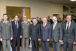 Streitkräfte-Kommandant  Reißner, LH Voves, Militärkommandant Zöllner, LR  Kurzmann, Bundesrats-Präsident a.D. Hammerl, LR Seitinger und Bgm. Nagl Steiermark, v.l.
