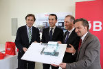 LH-Franz Voves, ÖBB-Vorstandsvorsitzender Christian Kern, AK-Präsident Josef Pesserl und Regierungskommissär Gerald Schmid, v.l.
