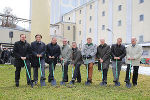 LR Christian Buchmann, LH Franz Voves, Brau Union Österreich Generaldirektor Markus Liebl, Braumeister Andreas Werner, Bundesrat Gerd Krusche, Bgm. Kurt Wallner (Leoben), LR Johann Seitinger, Hans Knauss und BDI-Vorstand Edgar Ahn beim Spatenstich (v.l.).