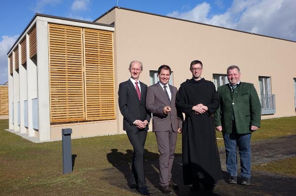Leiter Ivan Jukic, LH-Stv. Michael Schickhofer, Pater Provinzial Joachim Macejovsky und der St. Ruprechter Bgm. Herbert Pregartner bei der Eröffnung (v.l.) © Foto: Land Steiermark; bei Quellenangabe honorarfrei