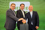 Drückten gemeinsam den Startknopf: E-Steiermark-Vorstandsdirektor Martin Graf, LH-Stv. Michael Schickhofer und E-Steiermark-Vorstandssprecher Christian Purrer (v.l.)