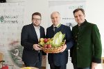 SPÖ-Klubobmann Hannes Schwarz, stellvertretend für LH-Stv. Michael Schickhofer, Agrarlandesrat Johann Seitinger und Franz Prettenthaler, Leiter Zentrum LIFE, Joanneum Research 