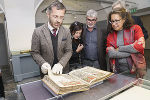 Neben Faksimiles aus der Sammlung von Josef Kaltenböck sind auch einige originale mittelalterliche Handschriften aus den Beständen des Landesarchivs in der Ausstellung zu sehen.