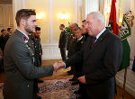 Landeshauptmann Hermann Schützenhöfer und Landeshauptmann-Stellvertreter Michael Schickhofer nahmen die Vorstellung der Soldatinnen und Soldaten ab.