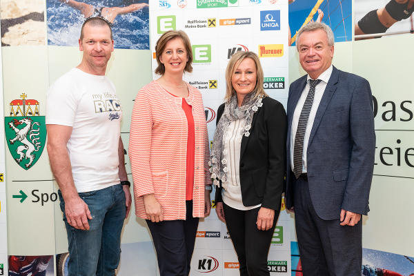 Ex-Abfahrtsstar Klaus Kröll, LR Barbara Eibinger-Miedl, "Speed-Queen" Renate Götschl und Sportlandesrat Anton Lang präsentierten gemeinsam die Ski-Events für die kommende Saison (v.l.) © Fotos: steiermark.at/Streibl; bei Quellenangabe honorarfrei