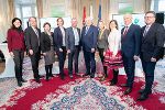 ÖVP und SPÖ einigen sich auf Zusammenarbeit: Klubobfrau Barbara Riener, LR Christopher Drexler, LR Ursula Lackner, LR Barbara Eibinger-Miedl, design. LH-Stv. Anton Lang, LH Hermann Schützenhöfer, design. LR Juliane Bogner-Strauß, LR Doris Kampus, LR Johann Seitinger und Klubobmann Johannes Schwarz (v.l.). © Bilder: steiermark.at/Streibl; Verwendung bei Quellenangabe honorarfrei ÖVP und SPÖ einigen sich auf Zusammenarbeit: Klubobfrau Barbara Riener, LR Christopher Drexler, LR Ursula Lackner, LR Barbara Eibinger-Miedl, design. LH-Stv. Anton Lang, LH Hermann Schützenhöfer, design. LR Juliane Bogner-Strauß, LR Doris Kampus, LR Johann Seitinger und Klubobmann Johannes Schwarz (v.l.).