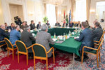 In der Grazer Burg traf sich heute die gesamte Landesregierung mit den Spitzen der Sozialpartner. ©      