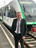 LH-Stv. Anton Lang freut sich darüber, dass die Öffis bald wieder nach Normalbetrieb fahren © Land Steiermark 