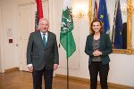 LH Hermann Schützenhöfer und Ministerin Alma Zadić (v.l.) trafen sich in der Grazer Burg. © Land Steiermark/Foto Fischer; Verwendung bei Quellenangabe honorarfrei