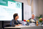 LH-Stv. Anton Lang und Tierschutzombudsfrau Barbara Fiala-Köck präsentierten gemeinsam den aktuellen Tätigkeitsbericht im Medienzentrum Steiermark LH-Stv. Anton Lang und Tierschutzombudsfrau Barbara Fiala-Köck präsentierten gemeinsam den aktuellen Tätigkeitsbericht im Medienzentrum Steiermark
