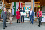 Daniela und Mathias Schaunitzer bekamen den Tierschutzpreis von LH-Stv. Anton Lang, LR Johann Seitinger, TSO Barbara Fiala-Köck und LK-Vizepräs. Maria Pein überreicht. © Foto: Land Steiermark/Foto Frankl; bei Quellenangabe honorarfrei Daniela und Mathias Schaunitzer bekamen den Tierschutzpreis von LH-Stv. Anton Lang, LR Johann Seitinger, TSO Barbara Fiala-Köck und LK-Vizepräs. Maria Pein überreicht.