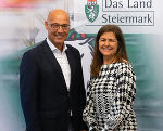 AMS-Chef Karl-Heinz Snobe und LR Doris Kampus stehen hinter dem neuen Beschäftigungsprojekt