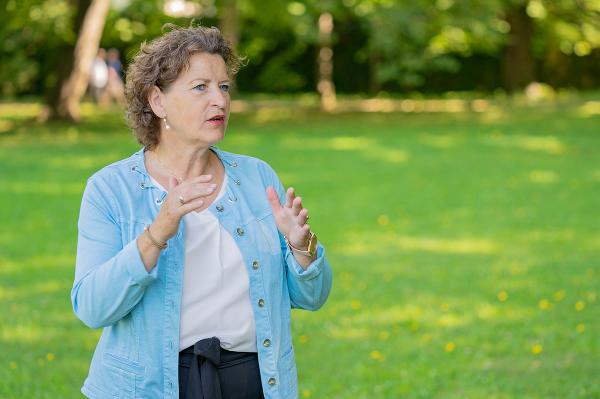 „Die Erfahrungen der Steirerinnen und Steirer sind ein wichtiger Baustein, um bestmöglich mit dem Klimawandel und seinen Folgen umzugehen", sagt LRin Ursula Lackner. © Land Steiermark/Purgstaller. Bei Quellenangabe honorarfrei.