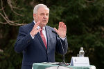 Landeshauptmann Hermann Schützenhöfer spricht sich für die Verwendung des Impfstoffes AstraZeneca für über 65-Jährige aus. © Land Steiermark/Jesse Streibl. Bei Quellenangabe honorarfrei. Landeshauptmann Hermann Schützenhöfer spricht sich für die Verwendung des Impfstoffes AstraZeneca für über 65-Jährige aus.