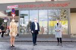 Soziallandesrätin Doris Kampus, Apothekerkammer-Präsident Gerhard Kobinger und Gesundheitslandesrätin Juliane Bogner-Strauß (v.l.) ziehen eine positive Zwischenbilanz über die kostenlosen Antigen-Testungen in den steirischen Apotheken. © Land Steiermark/Jesse Streibl; bei Quellenangabe honorarfrei Soziallandesrätin Doris Kampus, Apothekerkammer-Präsident Gerhard Kobinger und Gesundheitslandesrätin Juliane Bogner-Strauß (v.l.) ziehen eine positive Zwischenbilanz über die kostenlosen Antigen-Testungen in den steirischen Apotheken.