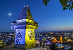 Grazer Uhrturm strahlt in den Farben Europas 