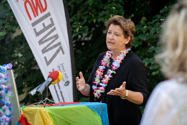 Landesrätin Ursula Lackner hob die Bedeutung von wohnortnahen und leistbaren Angeboten für Familien hervor. ©      