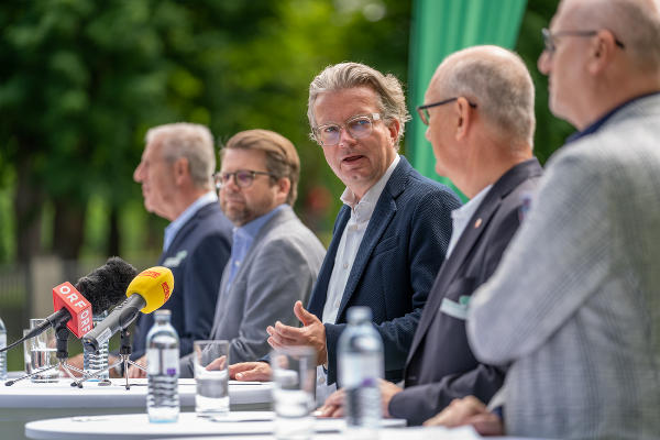 Für Sportlandesrat Christopher Drexler steht der Ausgleich von Bewegungsdefiziten bei Kindern und Jugendlichen im Fokus. ©      
