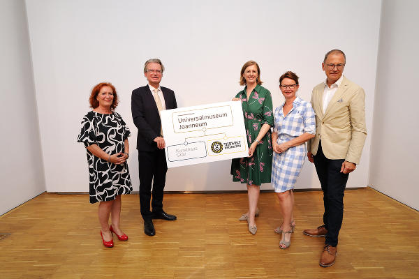 Doris Wolkner-Steinberger (Geschäftsführerin der Steirischen Landestiergarten GmbH), LR Christopher Drexler, LR Barbara Eibinger-Miedl und die Geschäftsführung der Universalmuseum Joanneum GmbH Alexia Getzinger und Wolfgang Muchitsch. © Fotos: UMJ/J.J. Kucek; bei Quellenangabe honorarfrei