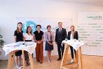 v.l.n.r.:  Theresa Lahousen-Luxenberger, Nina Baumgartner, Susanne Maurer Aldrian, Landesrätin Doris Kampus, Bürgermeister Siegfried Nagl, Landesrätin Juliane Bogner-Strauß © Lebendhilfe. Bei Quellenangabe honorarfrei zur Verwendung.