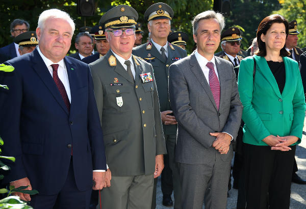 LH Hermann Schützenhöfer, Militärkommandant Heinz Zöllner, Bgm. Siegfried Nagl und KO Barbara Riener (v.l.) beim "Tag der Führungskräfte". ©      