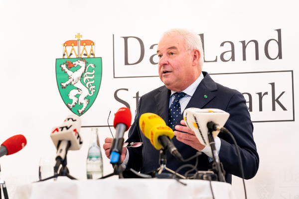 LH Hermann Schützenhöfer: "63 Prozent Vollimmunisierte sind viel, aber trotzdem zu wenig!" ©      