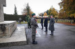 Landeshauptmann Hermann Schützenhöfer (M.), Stadtrat Kurt Hohensinner (l.) und Militärkommandant Heinz Zöllner (r.) bei der Kranzniederlegung am Zentralfriedhof.