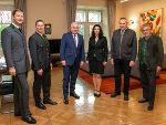 In der Grazer Burg empfing heute LH Hermann Schützenhöfer Vertreterinnen und Vertreter der steirischen Jägerschaft © Foto: Land Steiermark/Foto Frankl; bei Quellenangabe honorarfrei In der Grazer Burg empfing heute LH Hermann Schützenhöfer Vertreterinnen und Vertreter der steirischen Jägerschaft