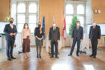 LR Christopher Drexler, LR Doris Kampus, LR Juliane Bogner-Strauß, Aufsichtsratsvorsitzender Günter Dörflinger, Finanzvorstand Ernst Fartek und Vorstandsvorsitzender Gerhard Stark (v.l.) bei der Präsentation von "KAGes Reshape 2030". © LandSteiermark/Binder, bei Quellenangabe honorarfrei LR Christopher Drexler, LR Doris Kampus, LR Juliane Bogner-Strauß, Aufsichtsratsvorsitzender Günter Dörflinger, Finanzvorstand Ernst Fartek und Vorstandsvorsitzender Gerhard Stark (v.l.) bei der Präsentation von "KAGes Reshape 2030".