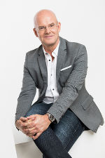 Medienexperte Peter Plaikner präsentiert die Media-Analyse 2021